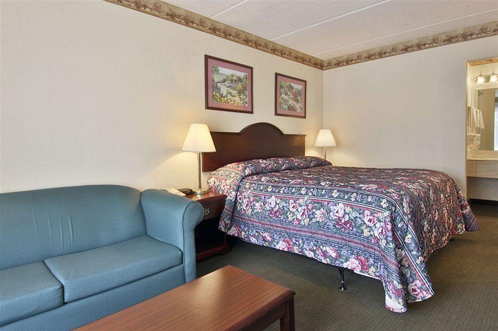 Red Rose Inn & Suites Plant City Exteriör bild