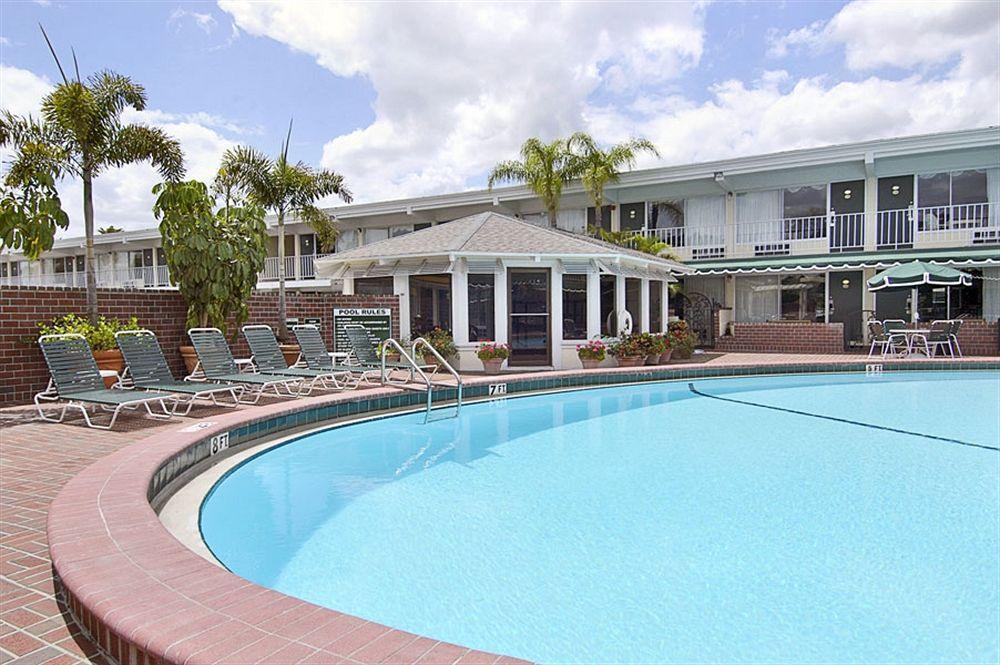 Red Rose Inn & Suites Plant City Bekvämligheter bild